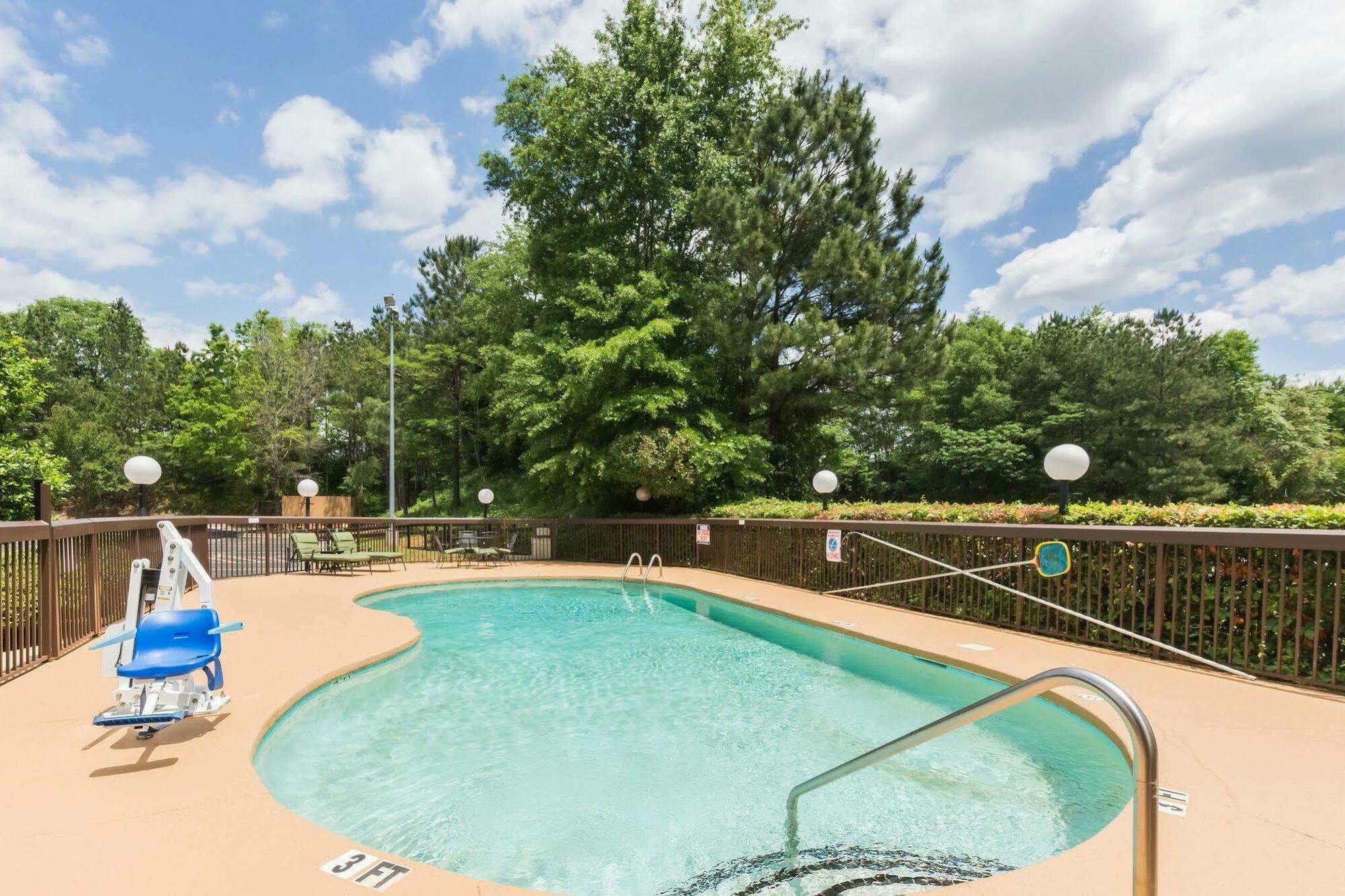 Quality Inn & Suites Rockingham Exterior foto